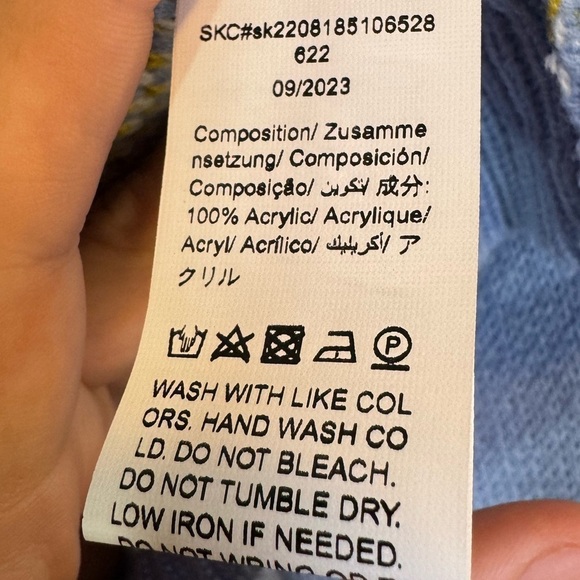 SHEIN Daisy Pattern Baby Blue V-Neck Crop Top Sweater Girls Size 13-14Y - Picture 11 of 11